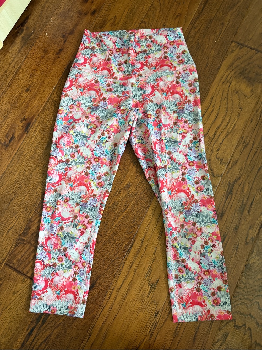 Lulu Lemon Floral Capri Leggings